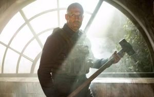 پرخاشگرترین تریلر اکشن جیسون استاتام را در خانه یا هواپیما تماشا کنید پرخاشگرترین تریلر اکشن جیسون استاتام را در خانه یا هواپیما تماشا کنید