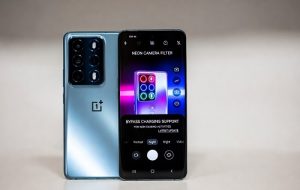 آپدیت جدید وان‌پلاس ۱۵ منتشر شد: اضافه شدن فیلتر دوربین «نئون» و قابلیت بای‌پس شارژ برای کارهای غیرگیمینگ